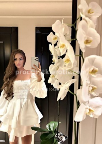 Кира, Г. Тихвин