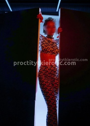 Полина, Г. Тихвин