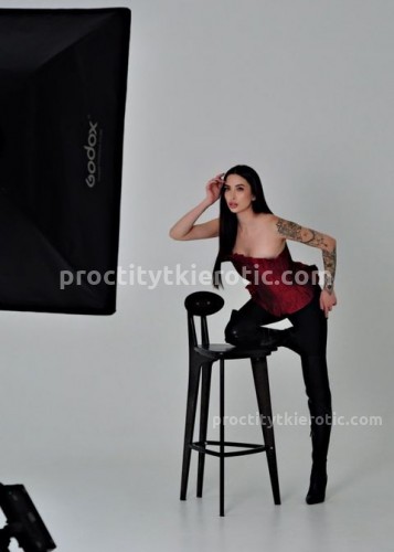 Вика, Г. Тихвин